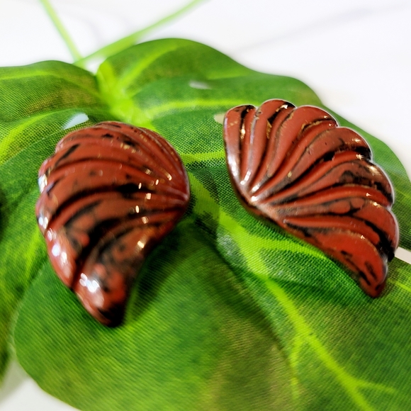 Vintage Jewelry - VINTAGE 60s 70s Brown Marbled Boho Wing Earrings